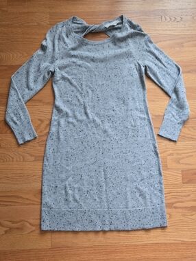 LOFT Gray Speckled Knit Long-Sleeve Dress with Back Keyhole